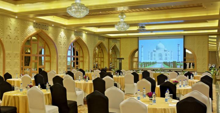 Hotel Clarks Shiraz Agra  Exterior foto